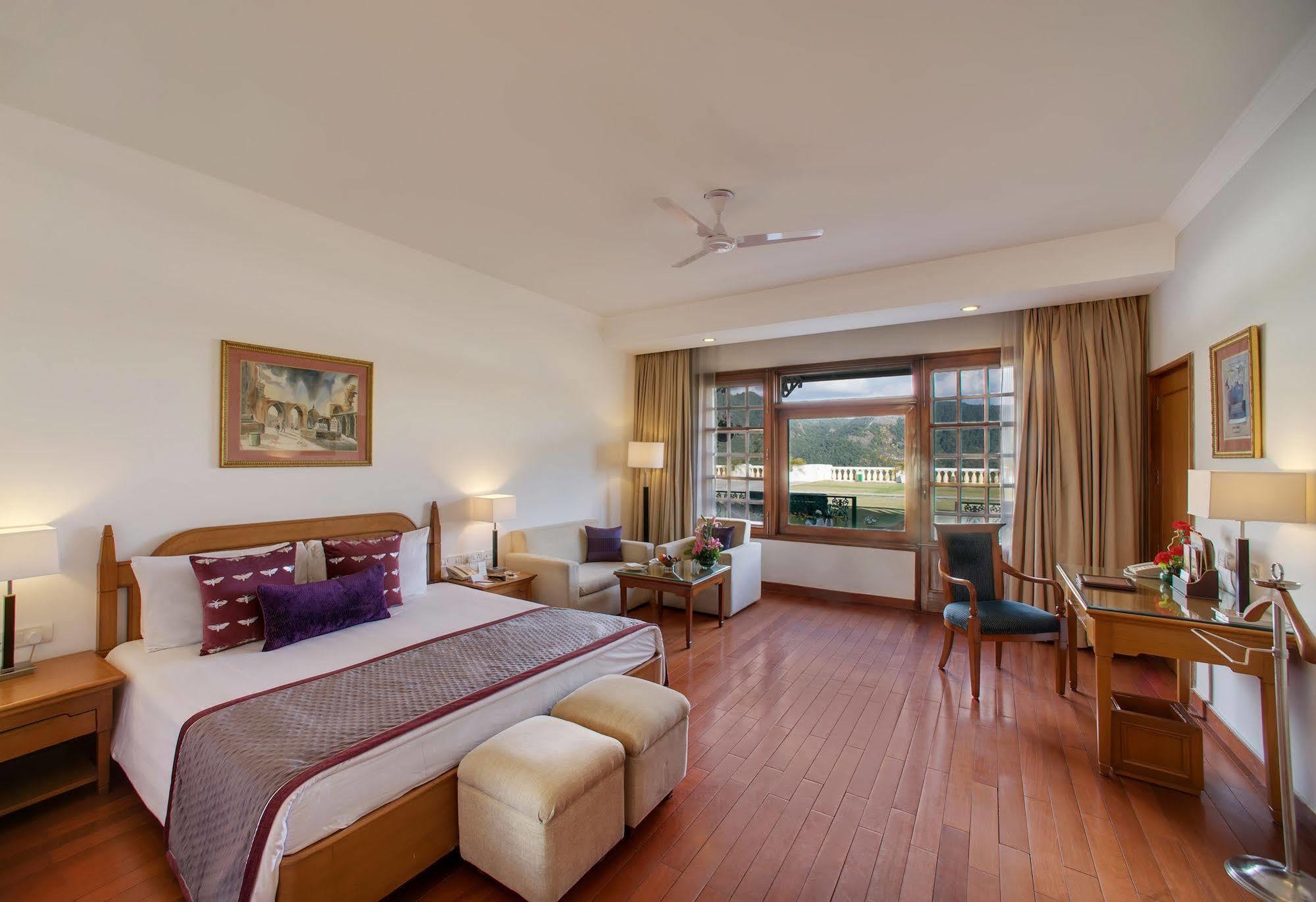 Отель Jaypee Residency Manor Массури Экстерьер фото